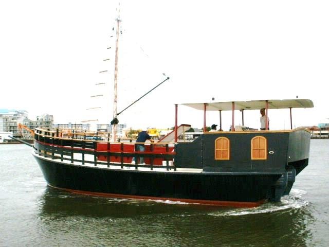 Custom Evans tall ship / pirate-style tour boat underway
